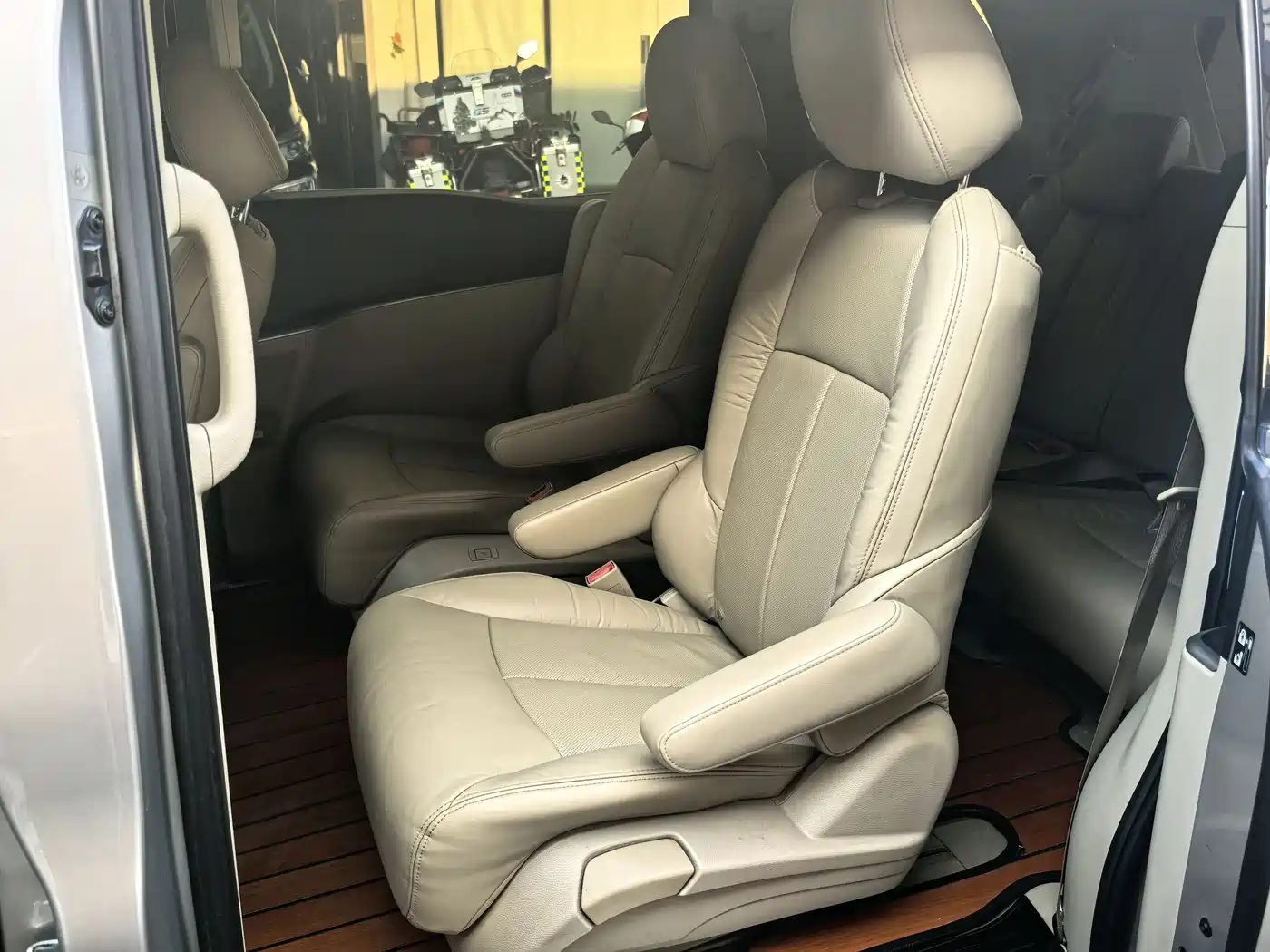 Buick GL8 2014 3.0L XT Luxury Business Flagship фото 13