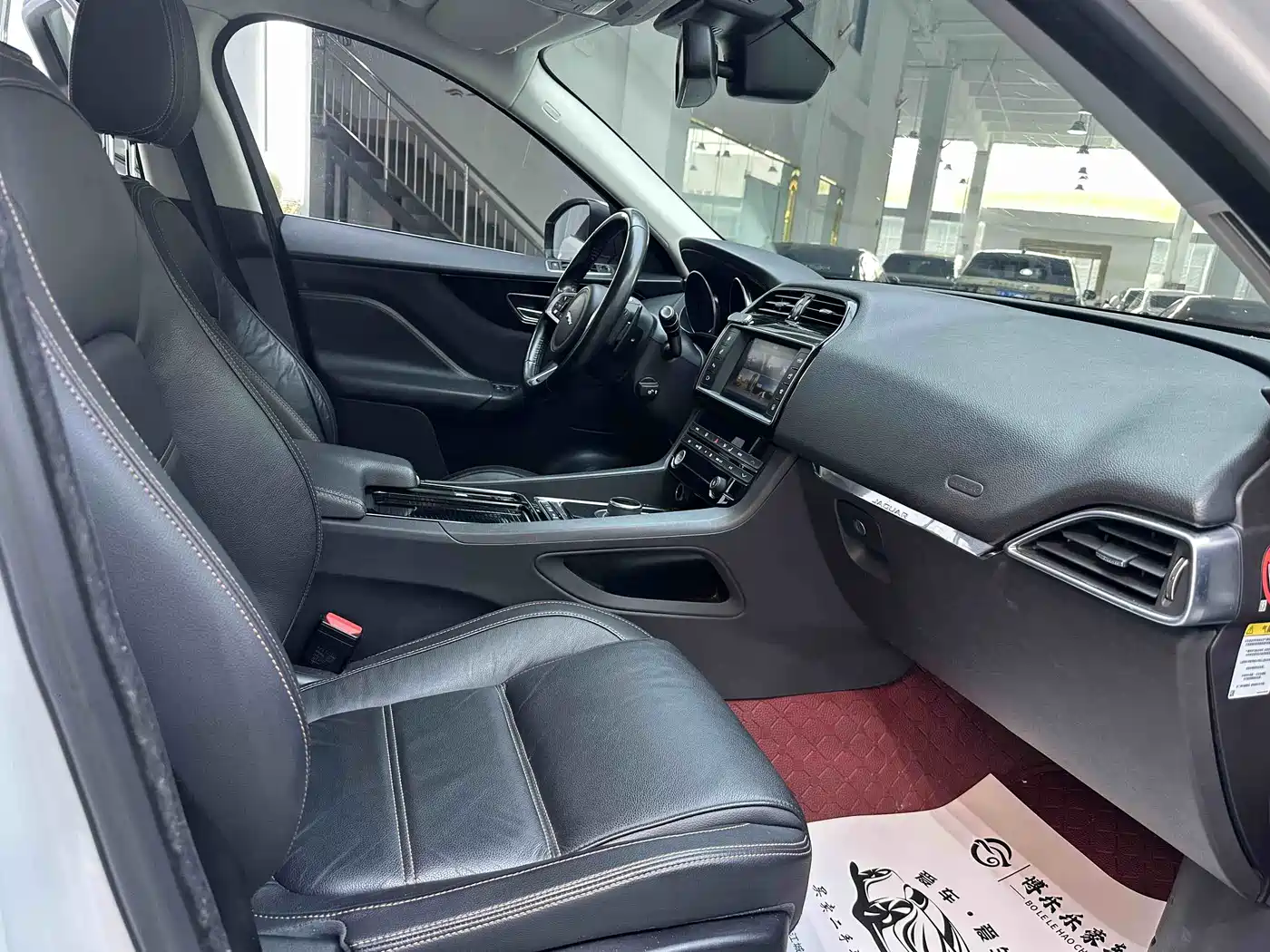 Jaguar F-PACE 2018 2018 2.0T 4WD Urban Premium Edition