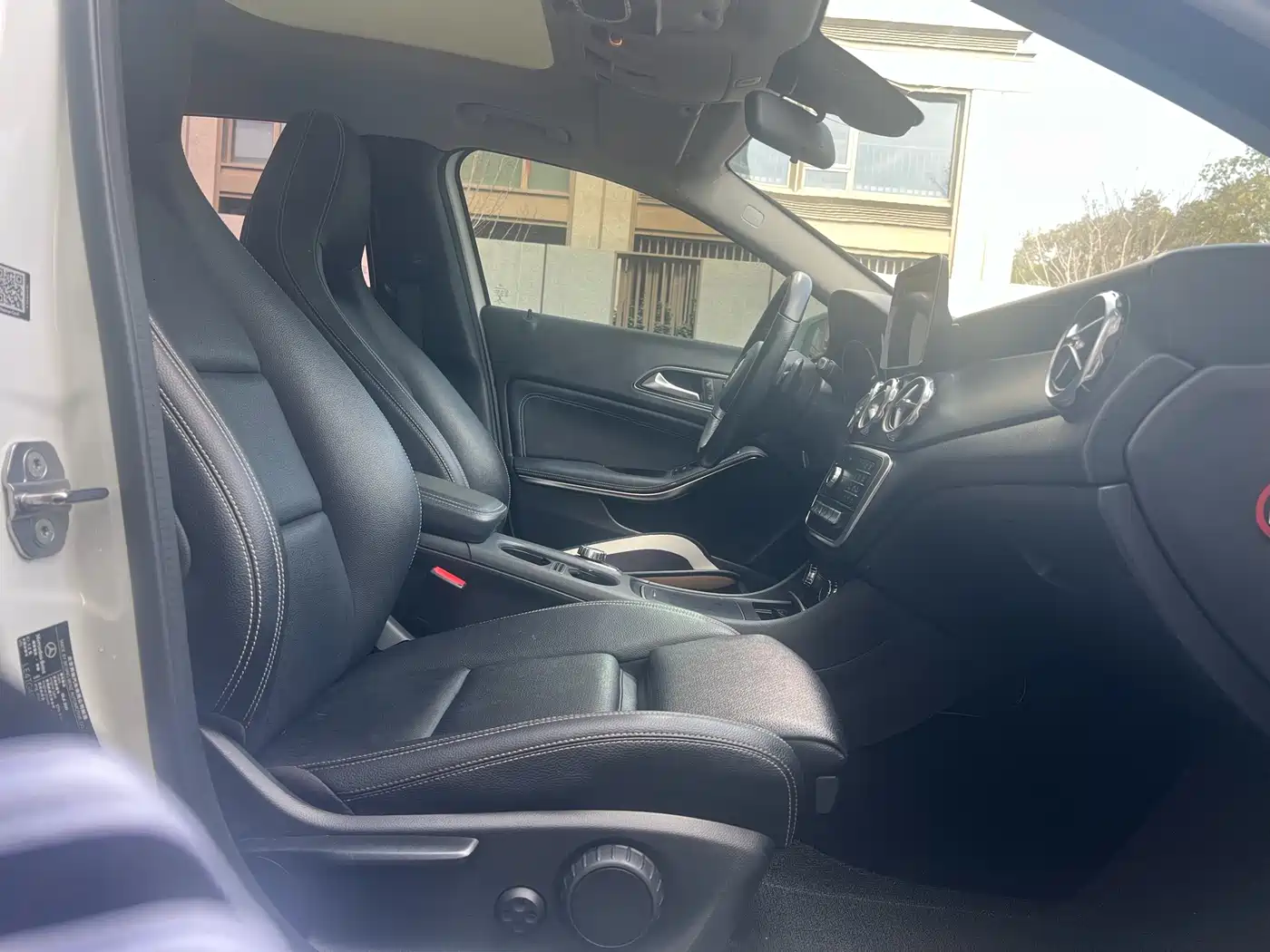 Mercedes-Benz GLA 2018 GLA 200 Dynamic фото 10