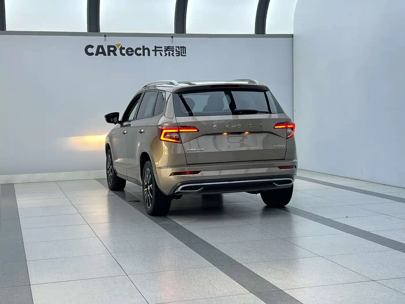Škoda Karoq 2023 2022 TSI280 Premium Edition