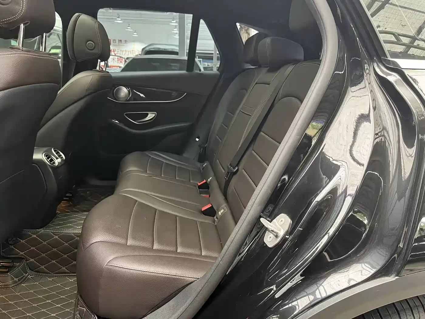 Mercedes-Benz GLC 2017 GLC 260 4MATIC Luxury фото 12