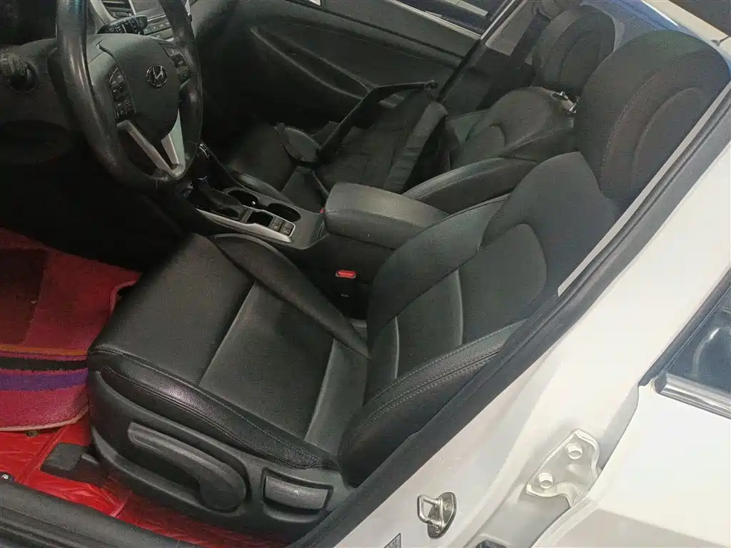 Hyundai Tucson 2015 1.6T Dual Clutch 2WD Smart фото 11
