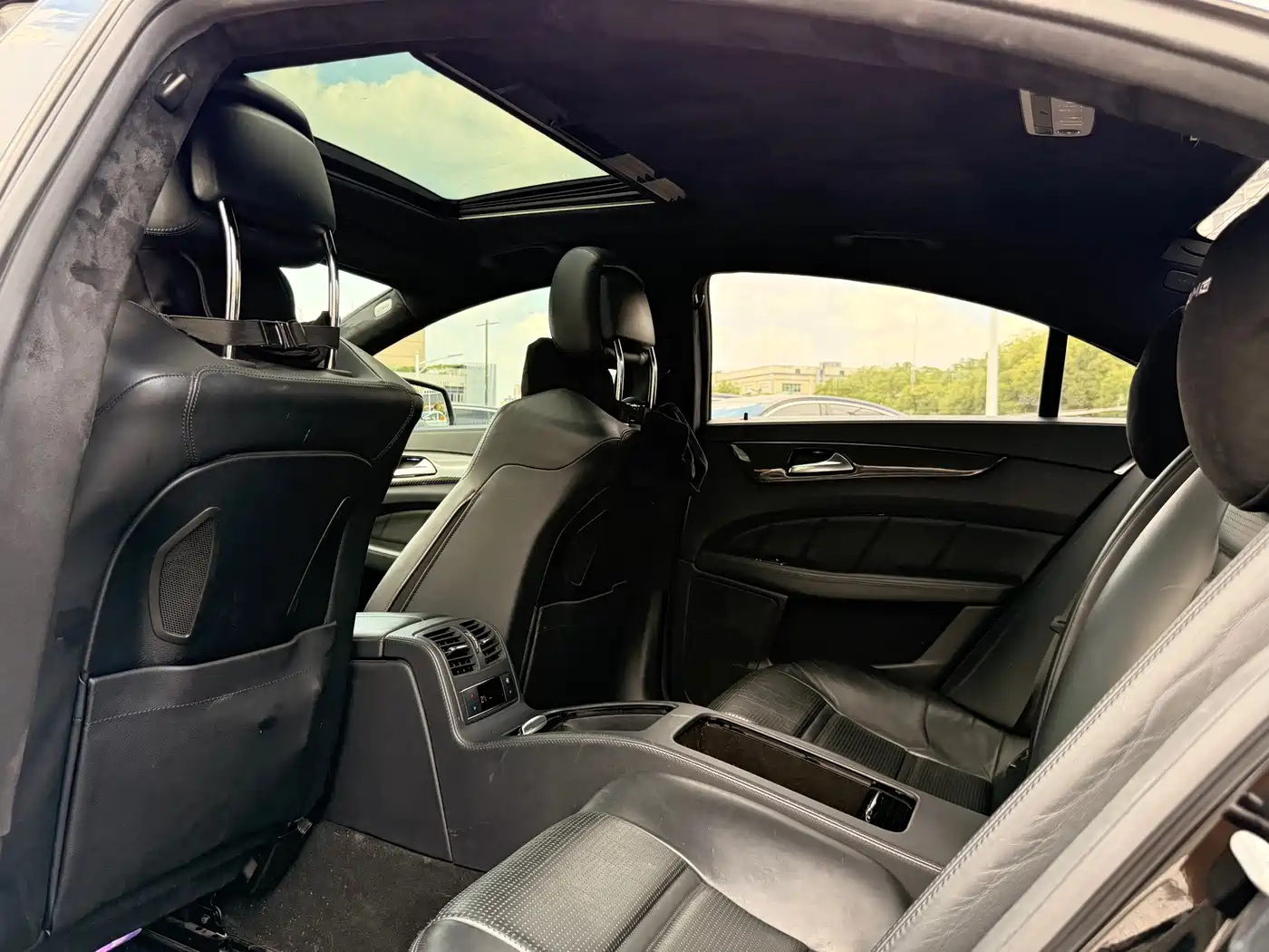 Mercedes-Benz CLS AMG 2015 AMG CLS 63 4MATIC фото 5