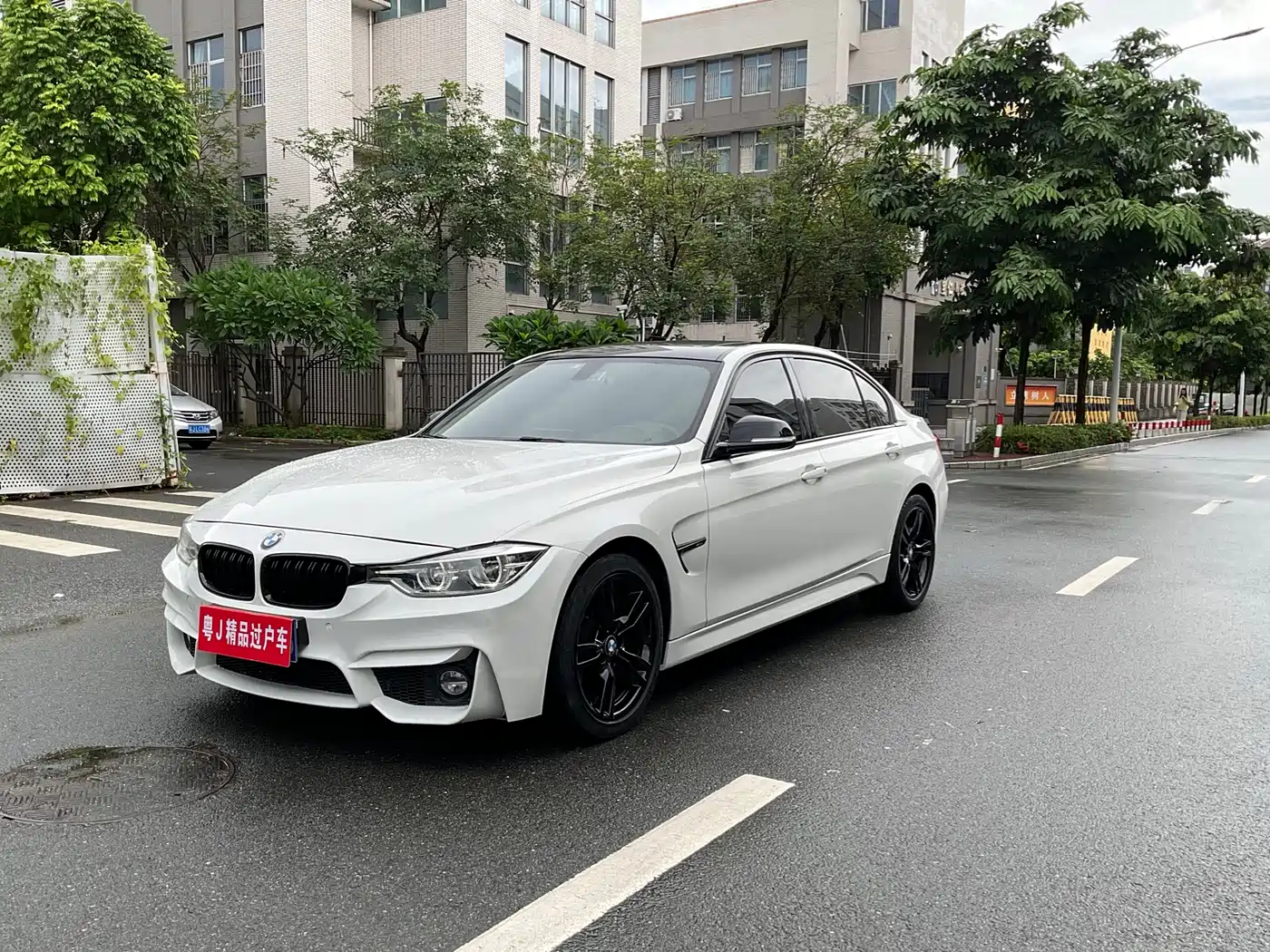 BMW 3 Series 2019 320Li M Luxury Package