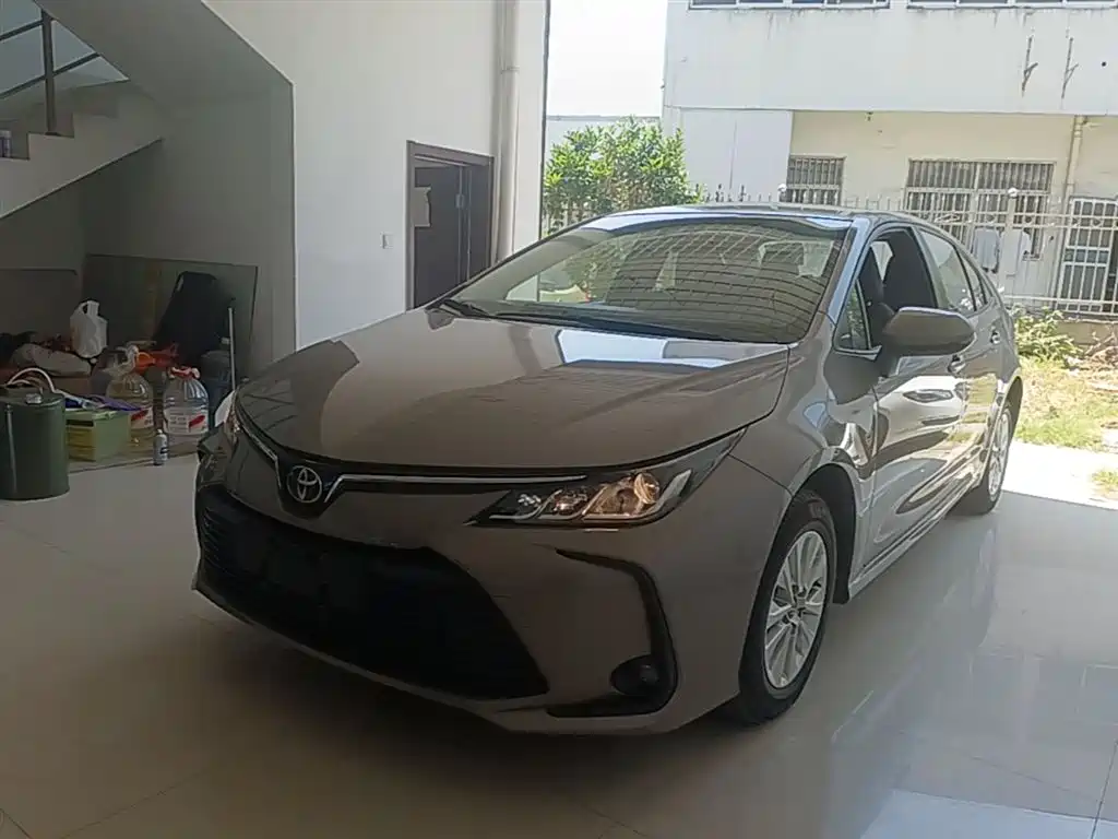 Toyota Corolla 2021 1.2T S-CVT Pioneer Edition фото 2