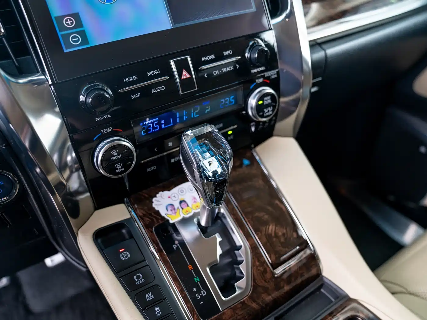 Toyota Alphard 2020 Hybrid 2.5L Luxury Edition фото 10