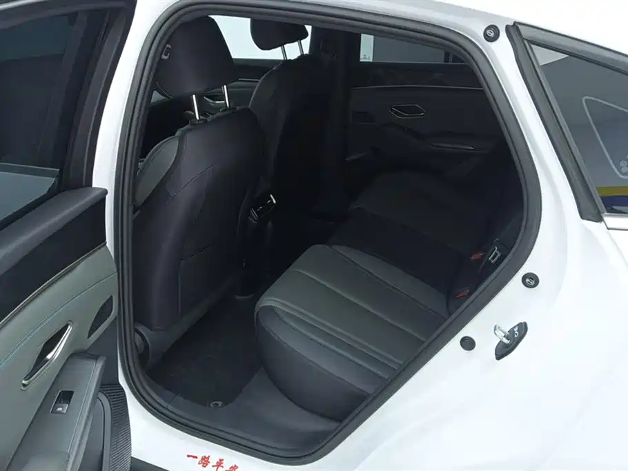 BYD Qin L 2025 DM-i Smart Drive Edition 80KM Leading фото 11