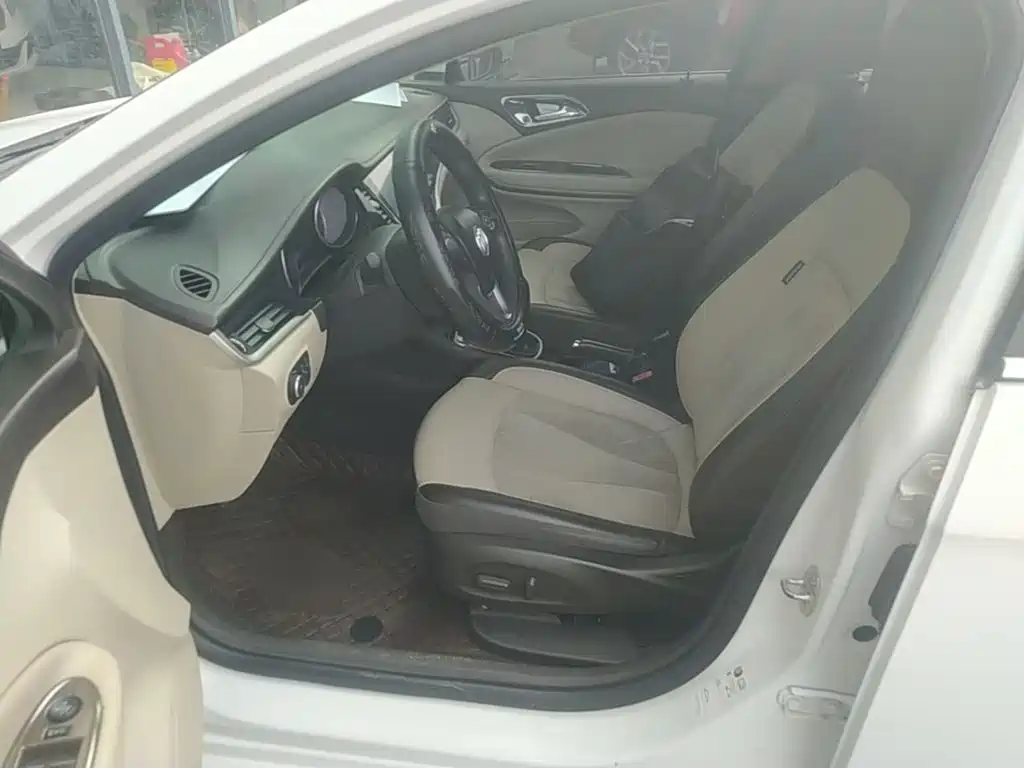 Фото 15 - Buick Verano