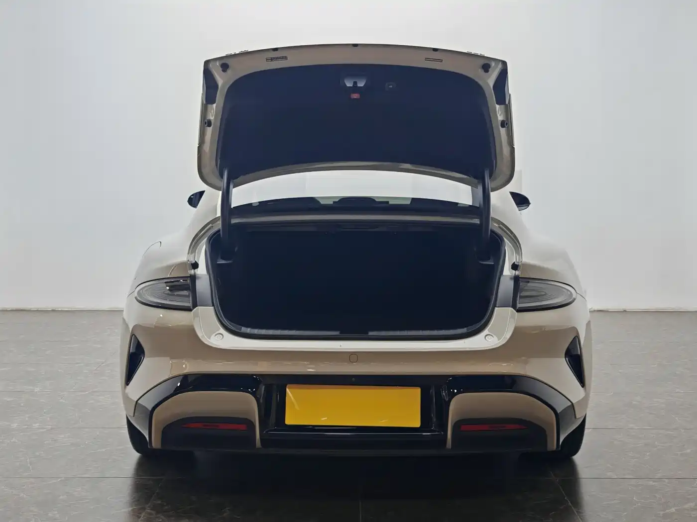 Xiaomi Auto Xiaomi SU7 2024 RWD Long Range Intelligent Driving Edition фото 13