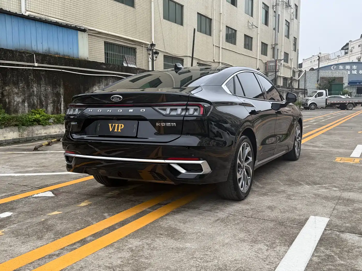 FORD MONDEO