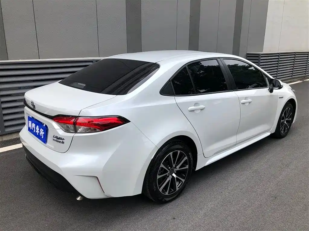 Toyota Levin 2023 Smart Hybrid 1.8L Luxury фото 13