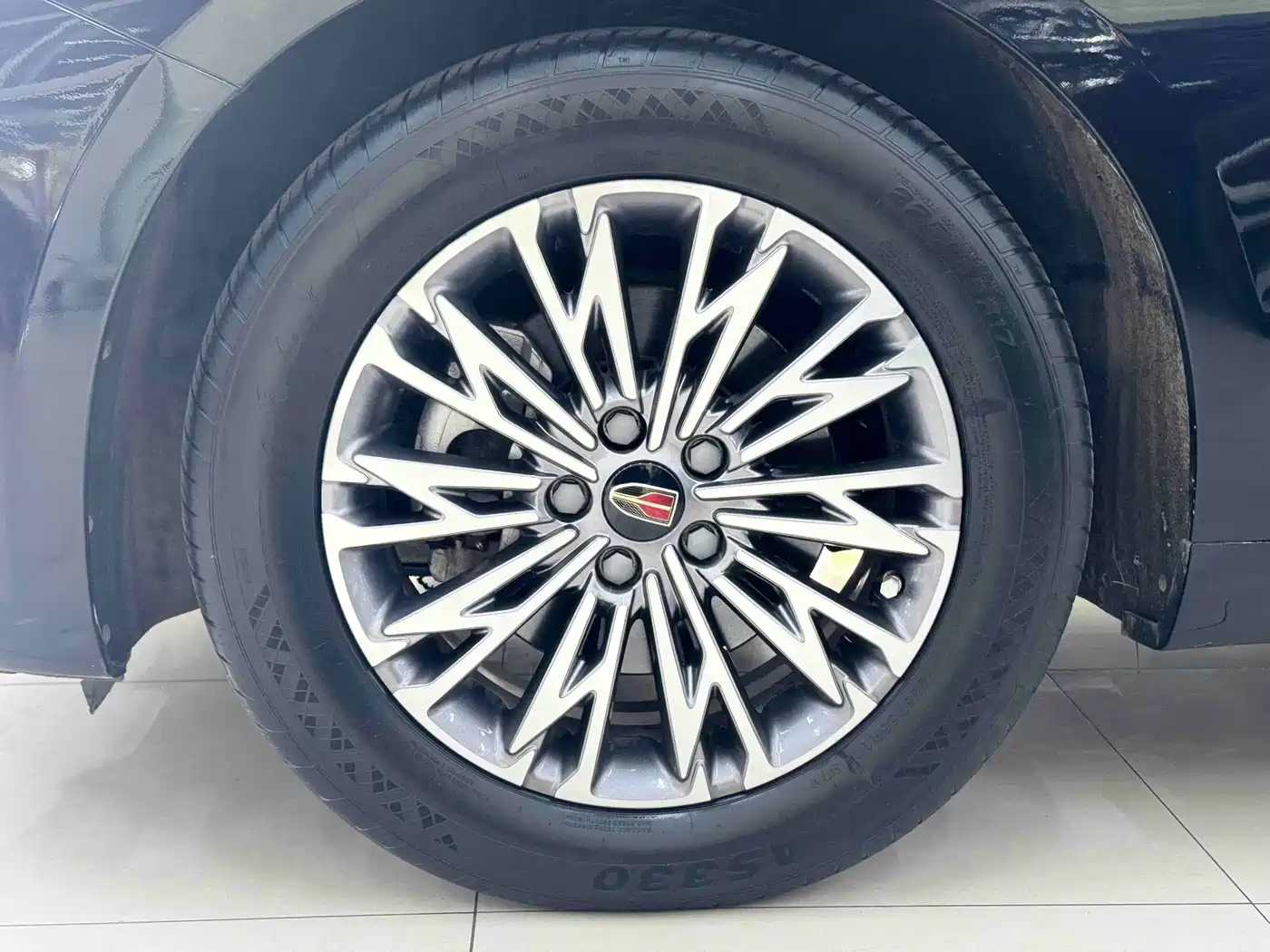 Hongqi H5 2023 1.5T DCT Smart Connect Flag Rhythm фото 9