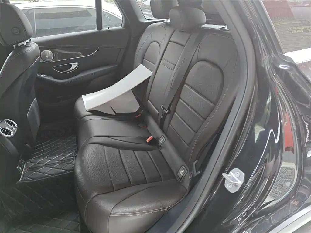 Mercedes-Benz GLC 2019 Facelift GLC 260 L 4MATIC Luxury фото 17