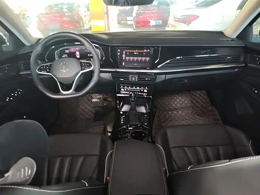 Volkswagen Passat 2024 330TSI Starlight Elite Edition фото 10