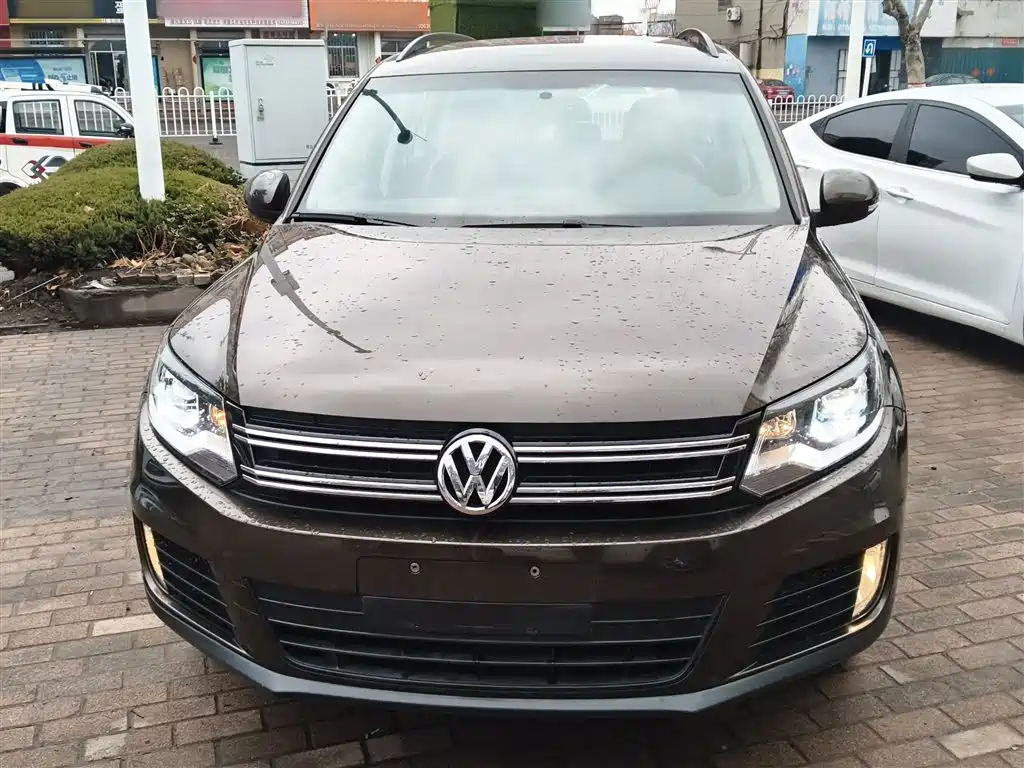 Volkswagen Tiguan 2015 1.8TSI Automatic 2WD Trendline фото 3