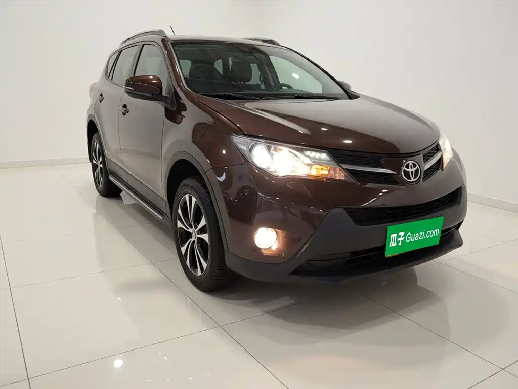 Toyota RAV4 Rongfang 2015 2.5L Automatic 4WD Elite Edition фото 22