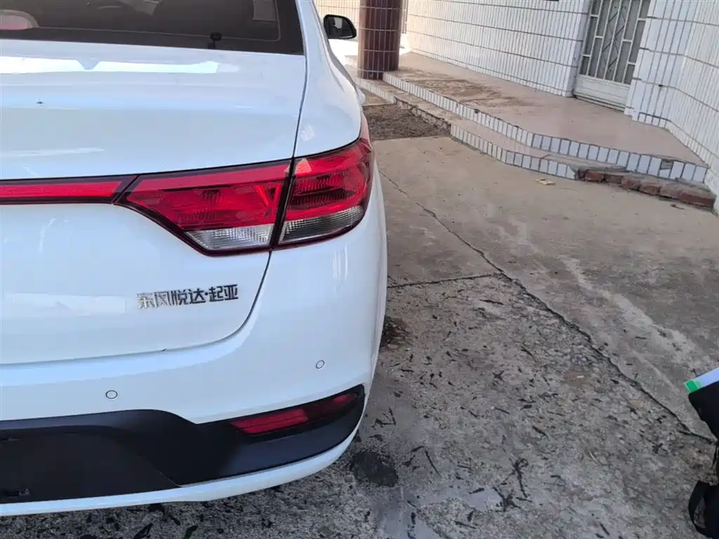 Kia K2 2017 Sedan 1.4L MT 15th Anniversary Special Edition GLS фото 8