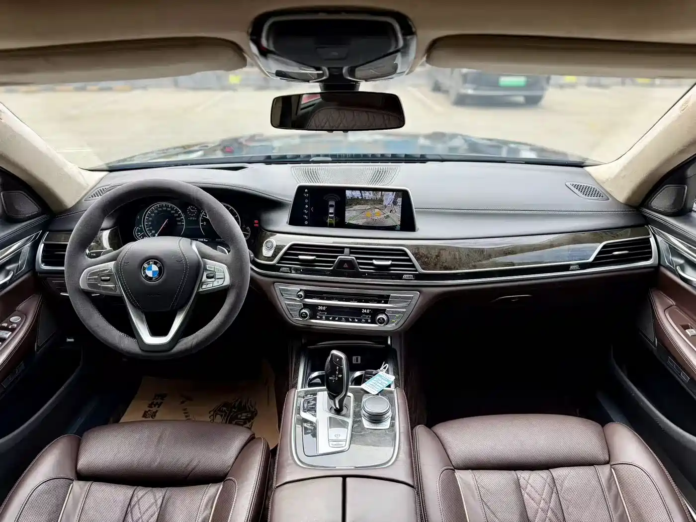 BMW 7 Series 2016 740Li Leading Edition фото 4