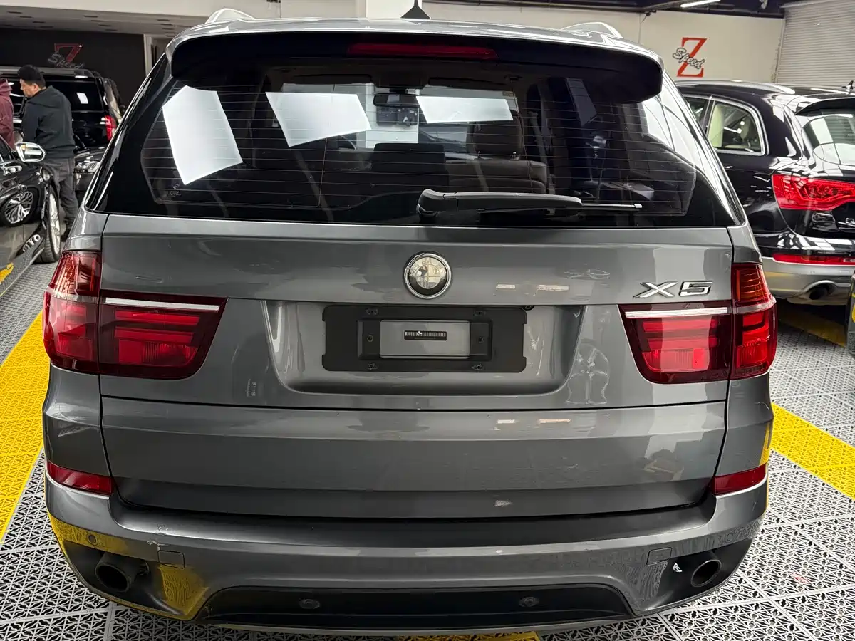 BMW X5 (Import) 2011 xDrive35i Luxury Edition фото 5