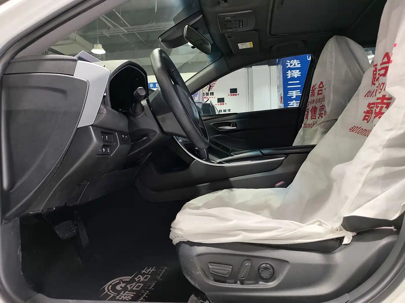 Toyota Avalon 2019 2.0L XLE Premium Edition (China VI) фото 4