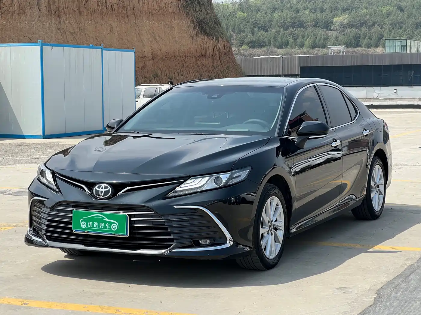 Toyota Camry 2021 2.0G Luxury Edition