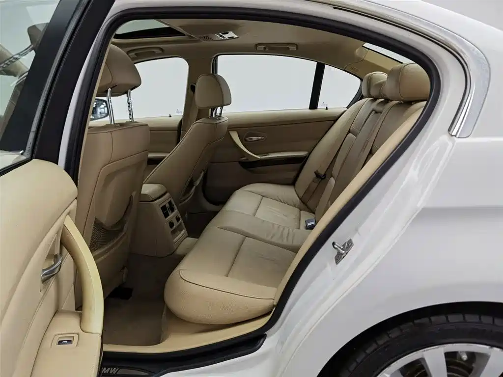 BMW 3 Series (Import) 2010 325i Luxury фото 15