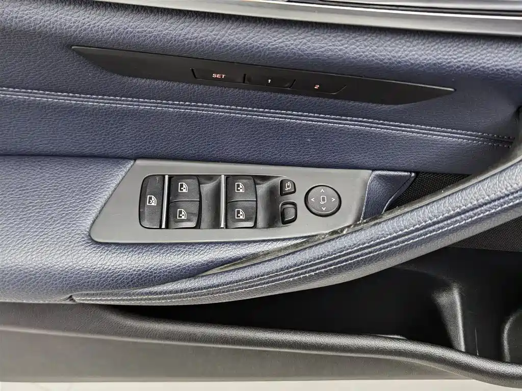 BMW 5 Series (Import) 2018 525i M Sport Package фото 9