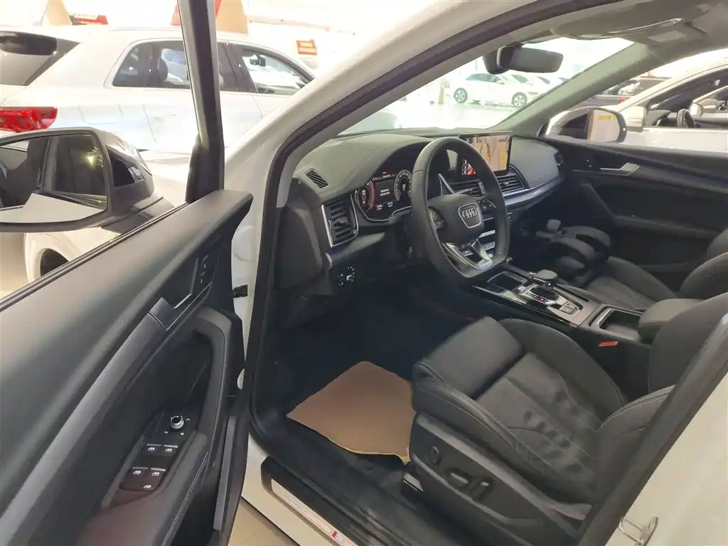 Audi Q5L 2022 Facelift 40T Luxury Dynamic фото 12