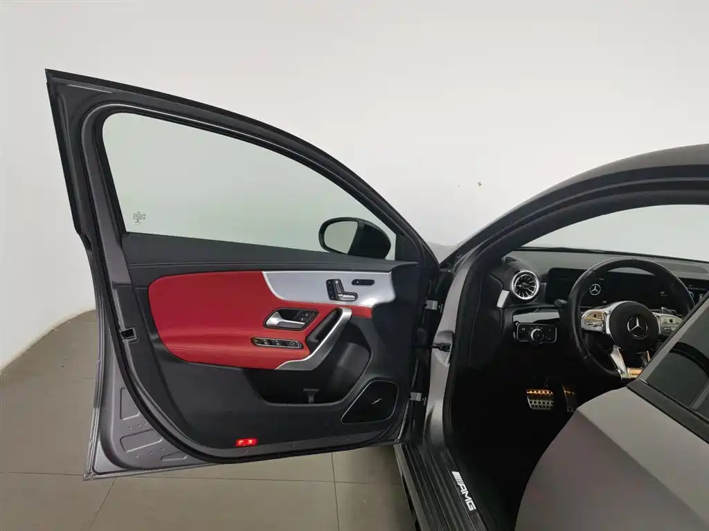 Mercedes-Benz A-Class AMG (Import) 2020 Facelift AMG A 35 4MATIC фото 8