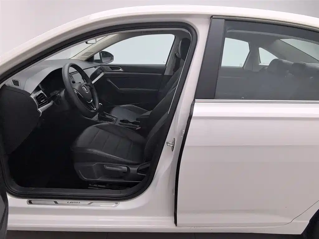 Volkswagen Lavida 2019 1.5L Automatic Comfort Edition China VI фото 10