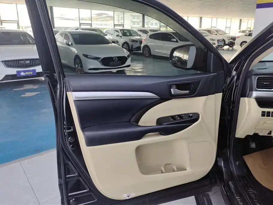 Toyota Highlander 2018 2.0T 2WD Elite 7-seater (China V) фото 7