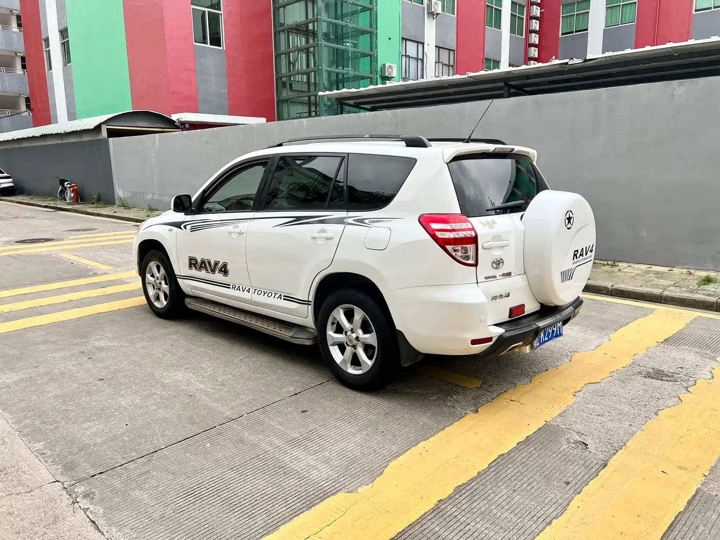 Toyota RAV4 Rongfang 2012 Styling Edition 2.0L Automatic 4WD фото 9