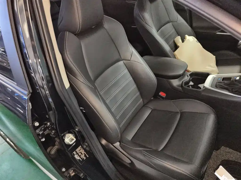 Toyota Wildlander 2022 Hybrid 2.5L E-CVT FWD Luxury PLUS Edition фото 20