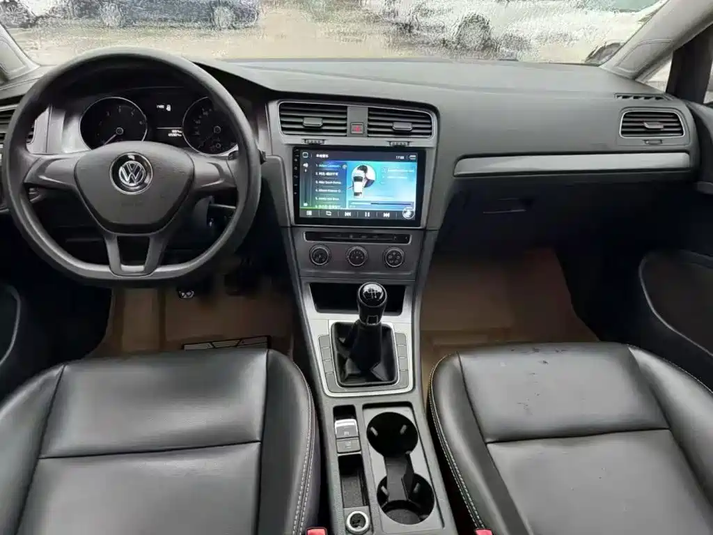 Фото 6 - Volkswagen Golf