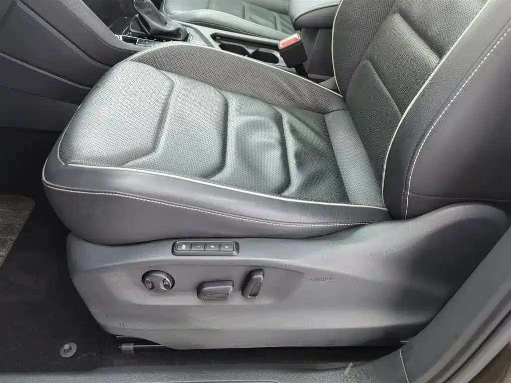 Volkswagen Tiguan L 2017 380TSI Automatic 4WD Ultimate Flagship Edition фото 20