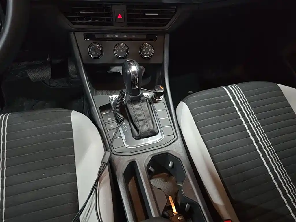Volkswagen Bora 2023 200TSI DSG Comfort Edition фото 14