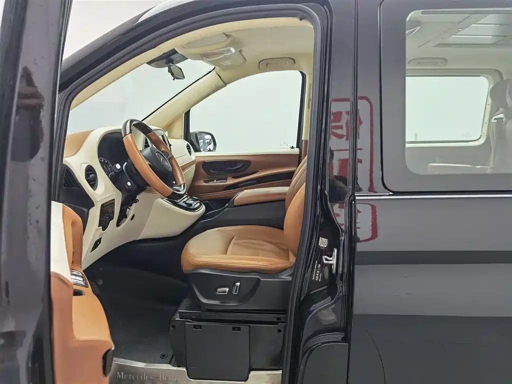 Mercedes-Benz Vito 2020 2.0T Elite Edition (7-seater) фото 10
