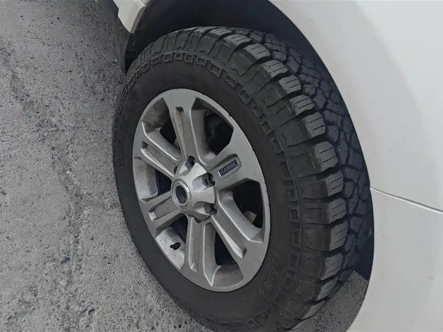 Haval H5 Classic 2016 Classic Edition 2.0T Diesel Manual 4WD Elite фото 6
