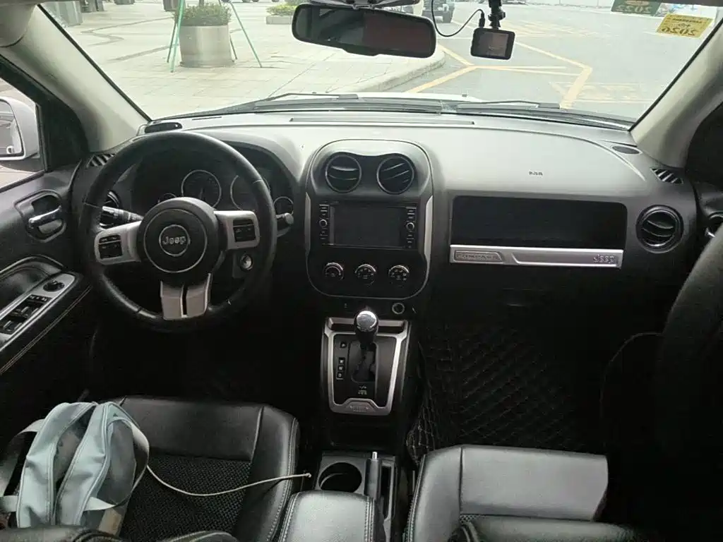 Jeep Compass (Import) 2014 2014 Facelift 2.4L 4WD Comfort Edition