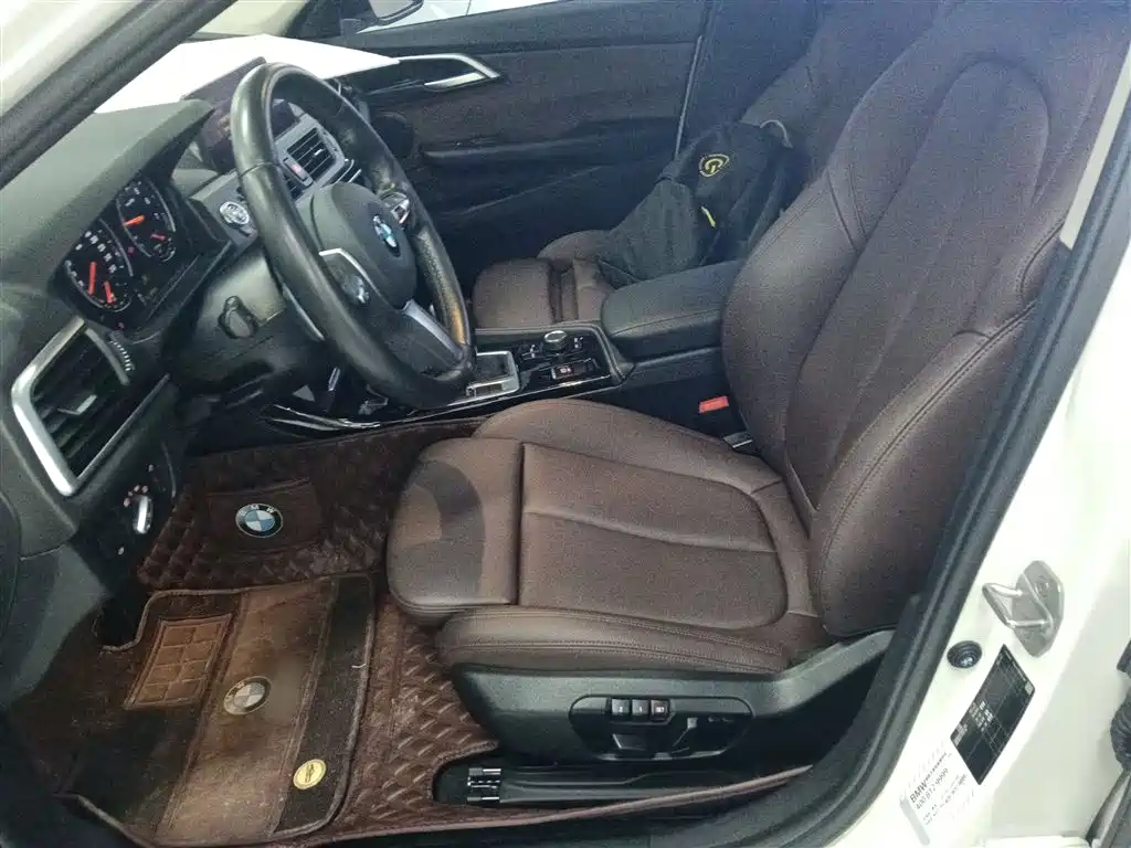 BMW 1 Series 2020 Model 125i Leading M Sport Package фото 15