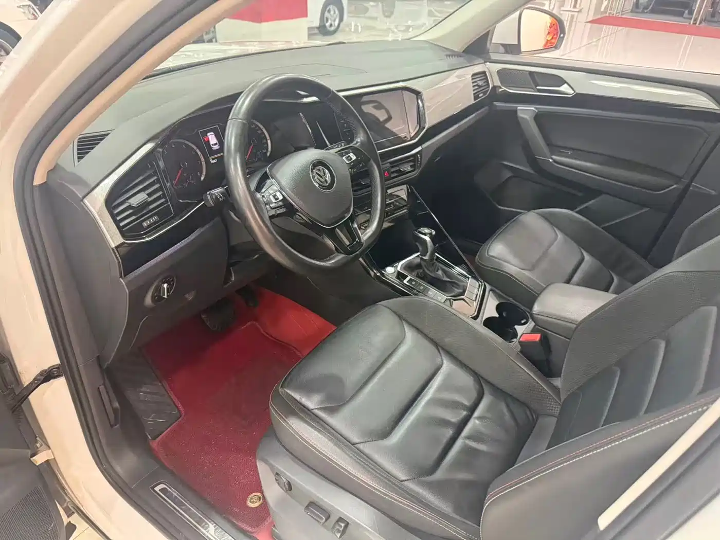 Volkswagen Tayron 2020 330TSI 2WD Luxury Smart Edition фото 7