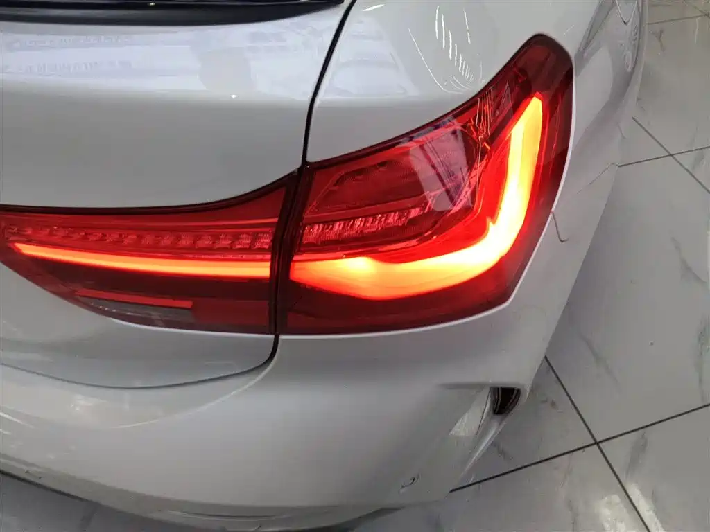BMW 1 Series 2020 Model 125i Leading M Sport Package фото 8