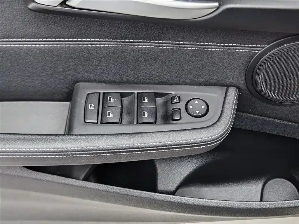 BMW 1 Series 2019 118i M Sport Package фото 9