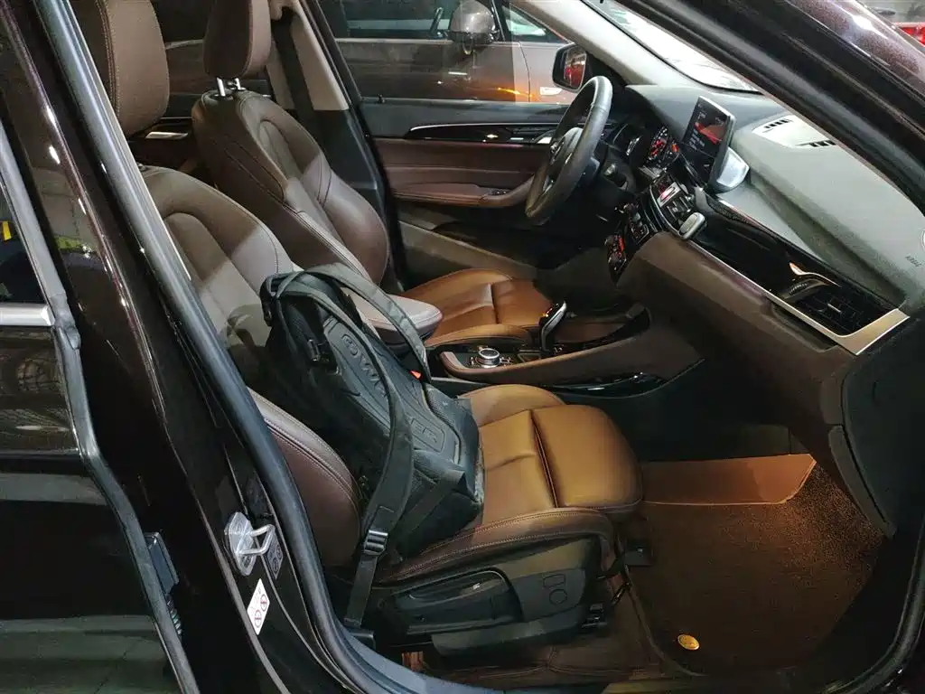 BMW X1 2020 sDrive20Li Premium Edition фото 25