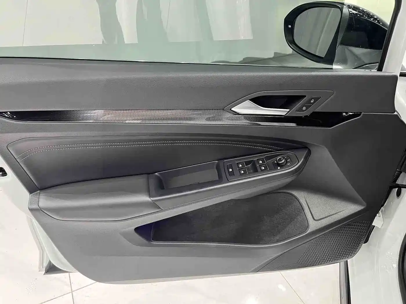 Volkswagen Golf 2021 280TSI DSG R-Line фото 18