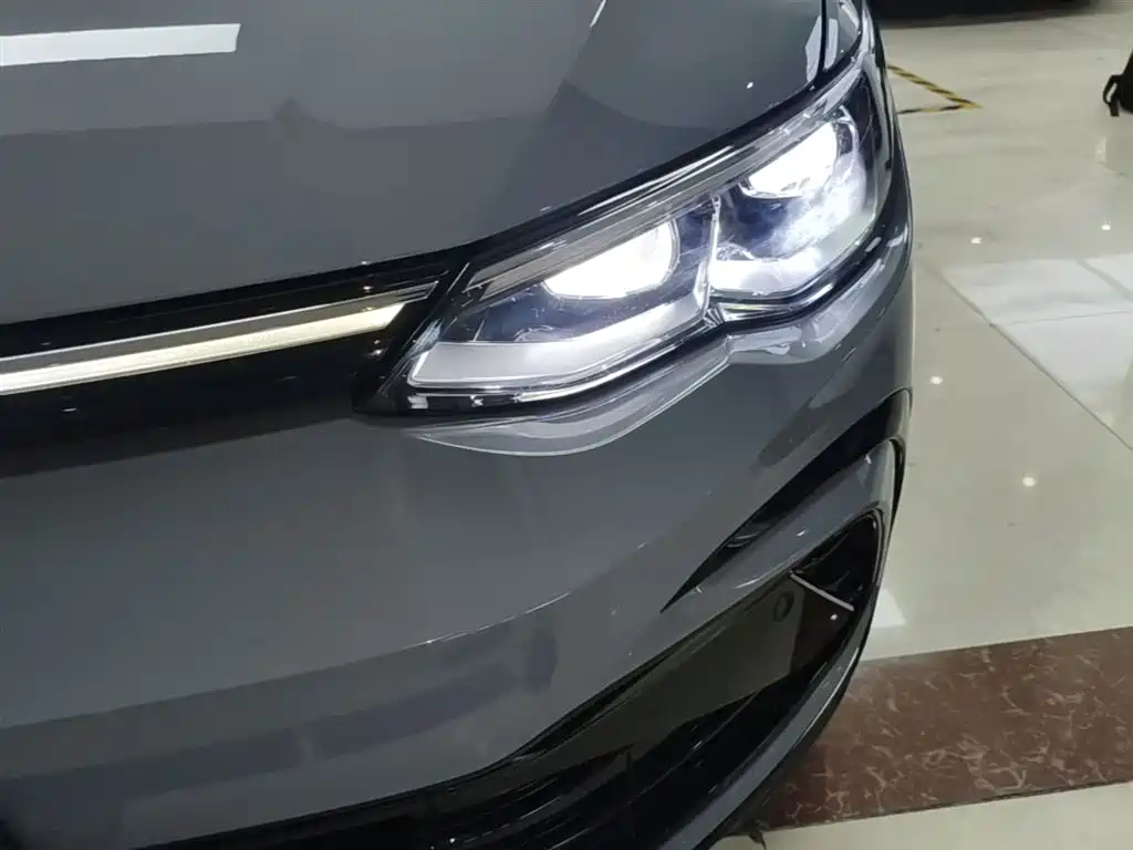 Volkswagen Golf 2023 Facelift 280TSI DSG R-Line Lite фото 18