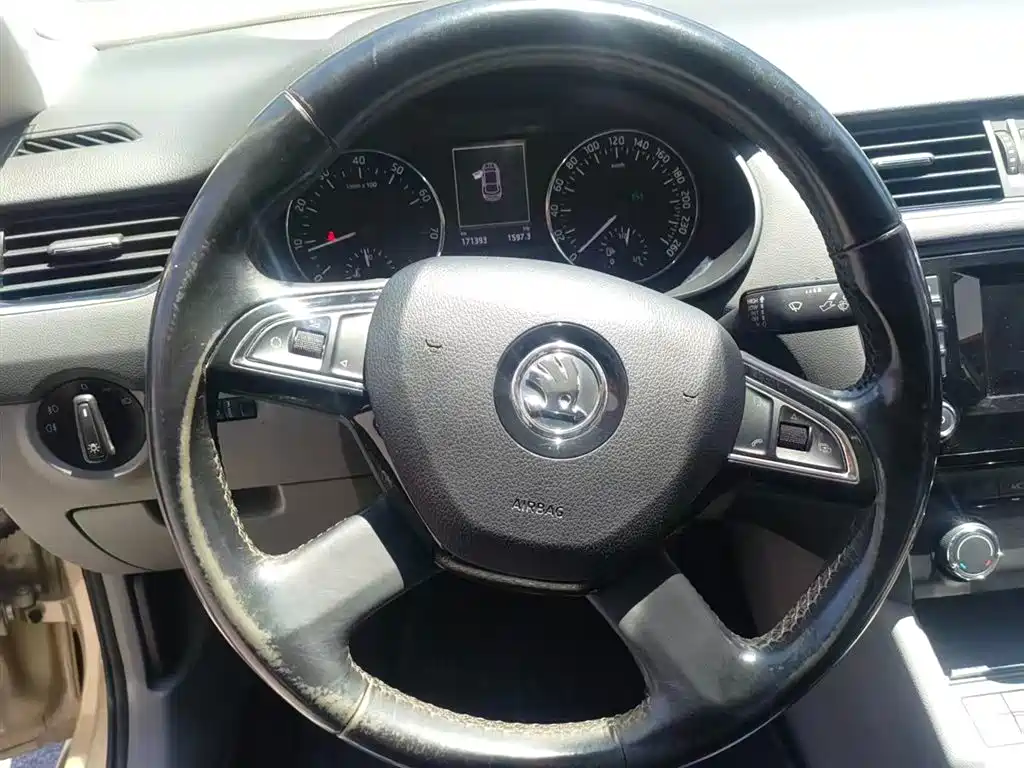 Škoda Octavia 2015 1.6L Automatic逸俊版 фото 10