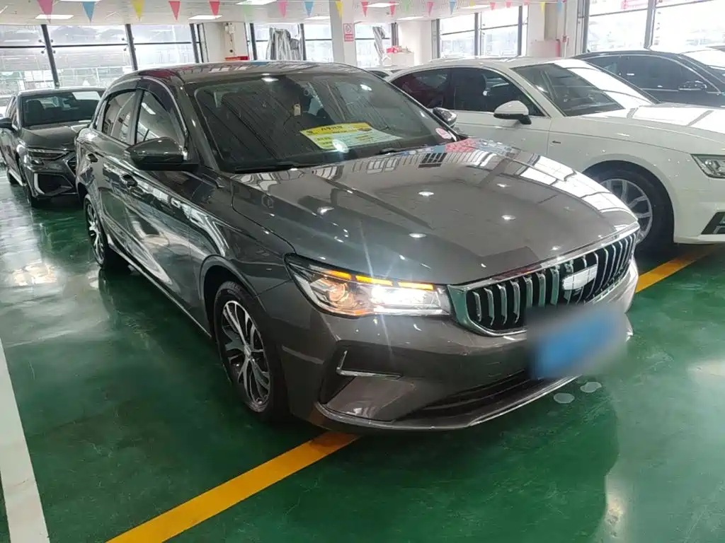 Фото 4 - Geely Emgrand