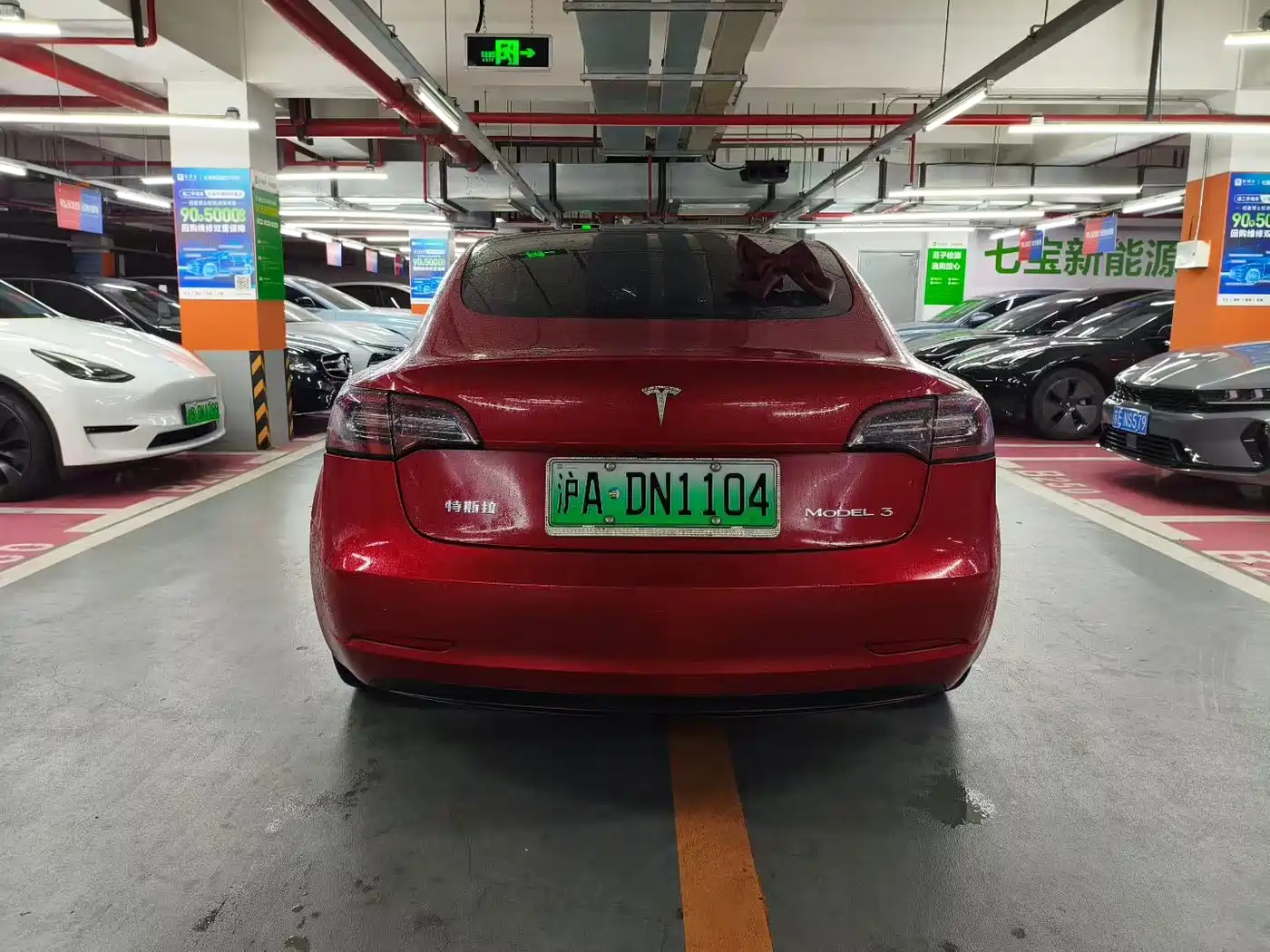 TESLA MODEL 3