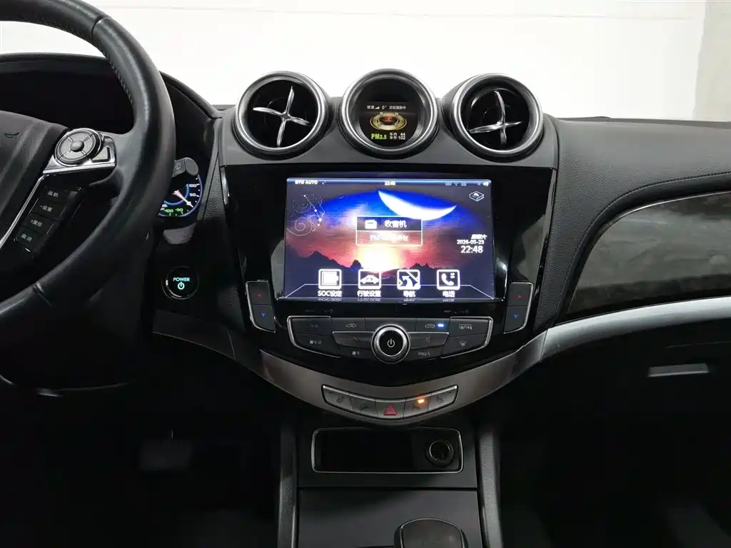 BYD Tang New Energy 2015 2.0T 4WD Flagship фото 12